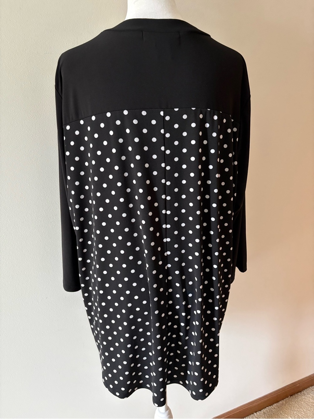 Ellie McCarthy Silky Black & Polka Dot Button Front Tunic- Plus Size 3X - Picture 3 of 6